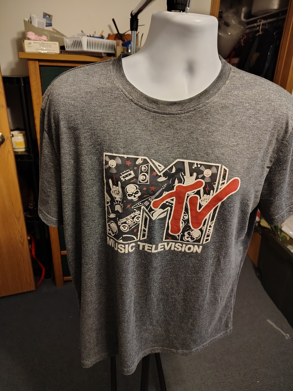 MTV Music Television Gray Graphic Tee